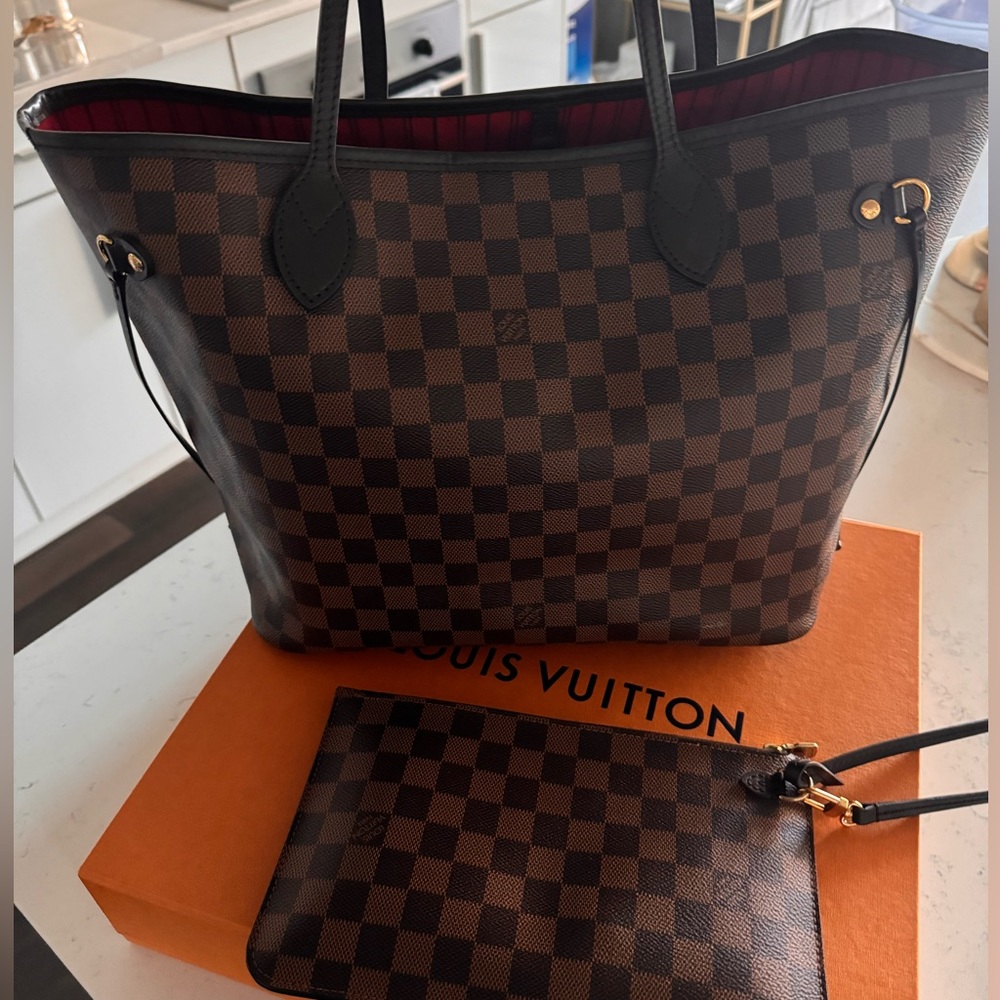 Louis Vuitton never full
